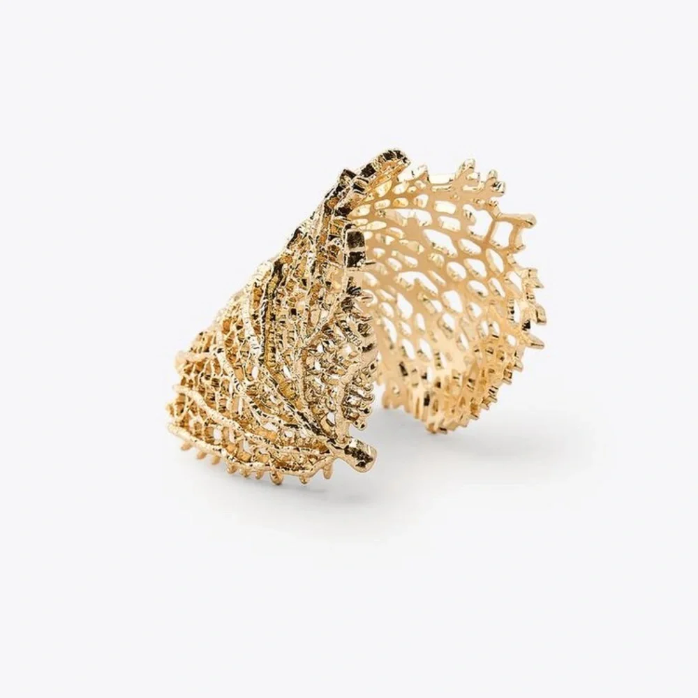 NWT. Zara Golden Solid Metal Coral-Shaped Bangle/Bracelet.